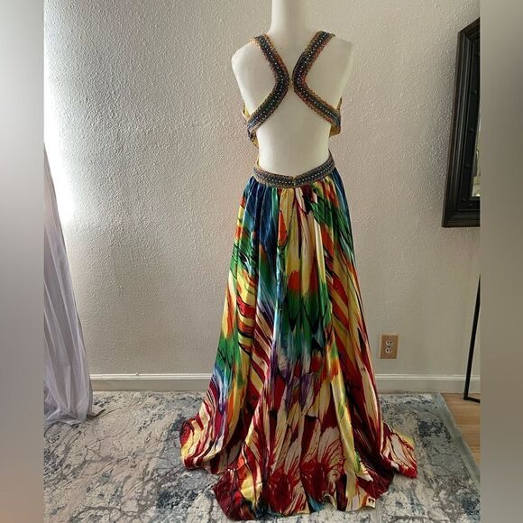 Prom dress Cinderella in size 6 - Picture 9 of 13